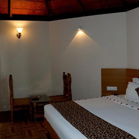 Ack Palacce Inn Yercaud Exterior photo